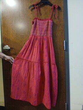 pink maxi dress w/ embroidered flowers